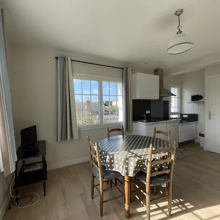 Apartment Cosy A 100m De La Et Des Commerces, Centre De - Fr-1-361-37 *